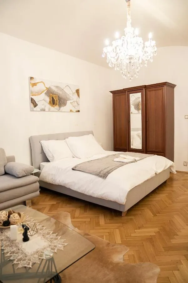 Helen Homestay Vaclavske Namesti Prague 0*,