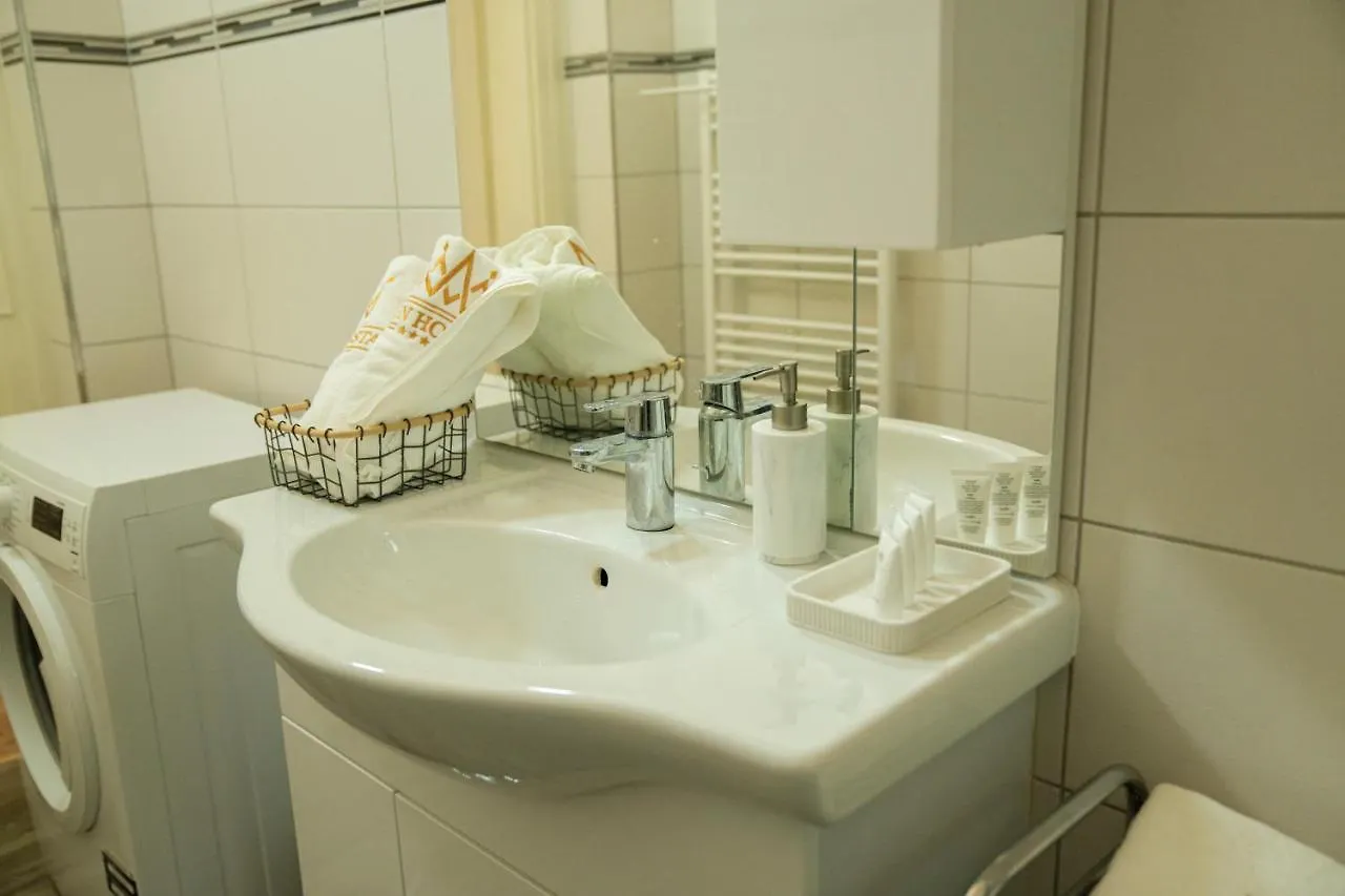 Helen Homestay Vaclavske Namesti Prague Apartment