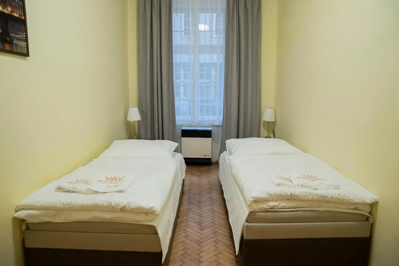 Helen Homestay Vaclavske Namesti Prague 0*,  Czech Republic