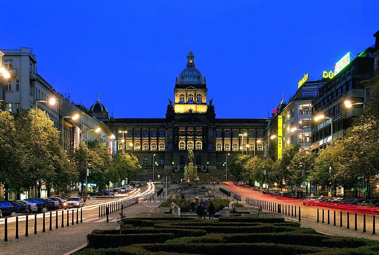 Helen Homestay Vaclavske Namesti Prague