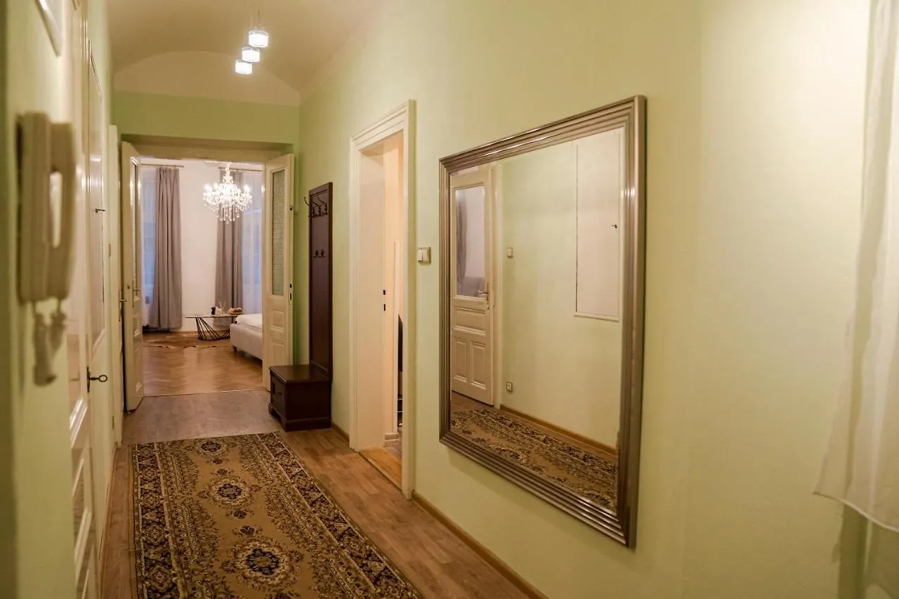 Apartament Helen Homestay Vaclavske Namesti Praga Czechy