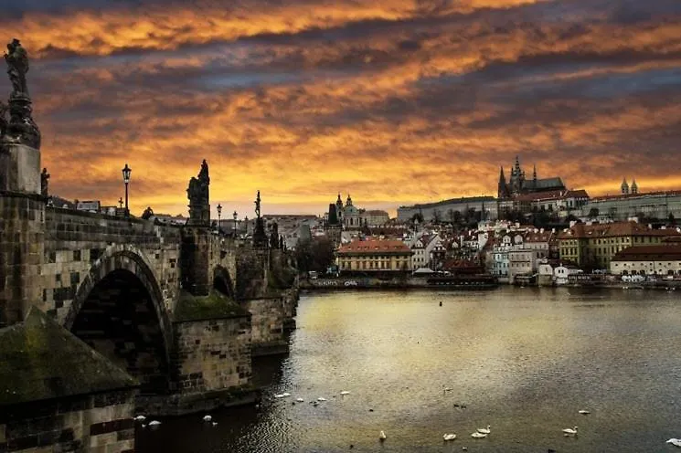 Helen Homestay Vaclavske Namesti Prague Apartment